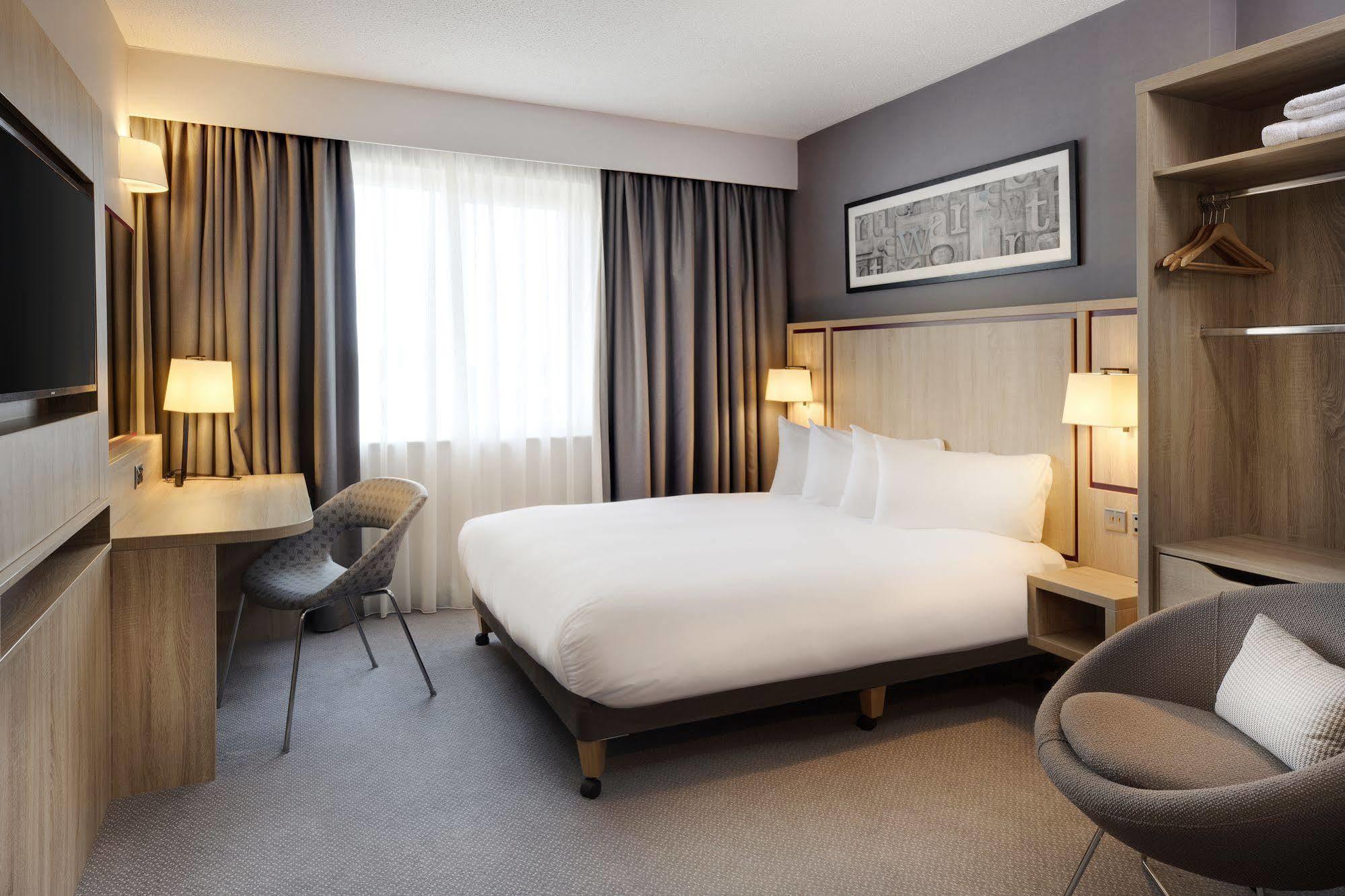 Leonardo Hotel London Watford Уотфорд Экстерьер фото